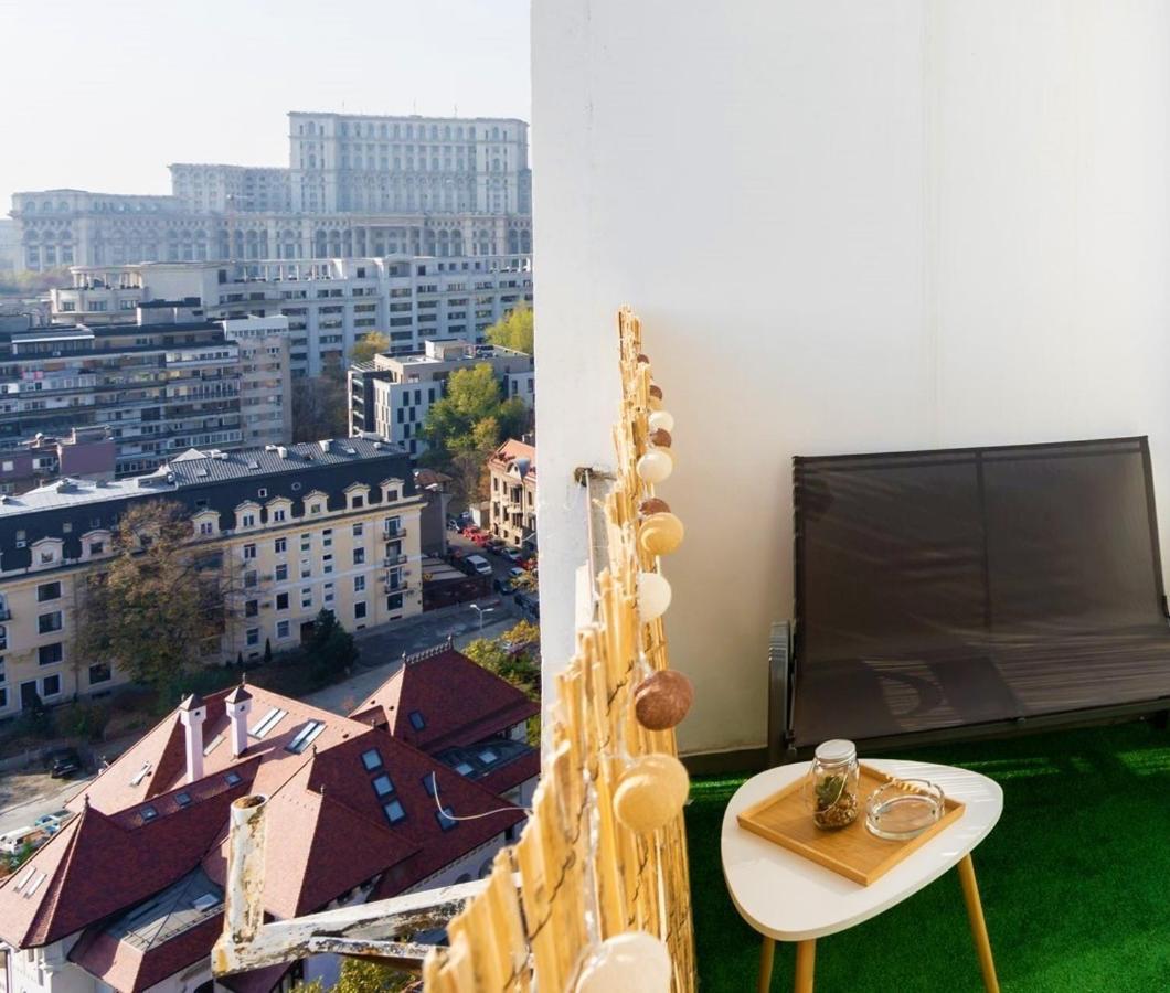 Central Apartment Tower Bukarest Eksteriør billede